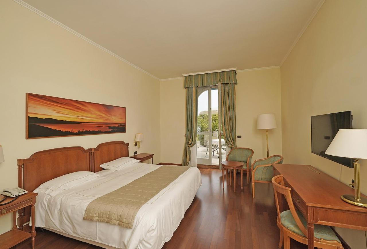 Hotel Savoy Palace Gardone Riviera Eksteriør bilde