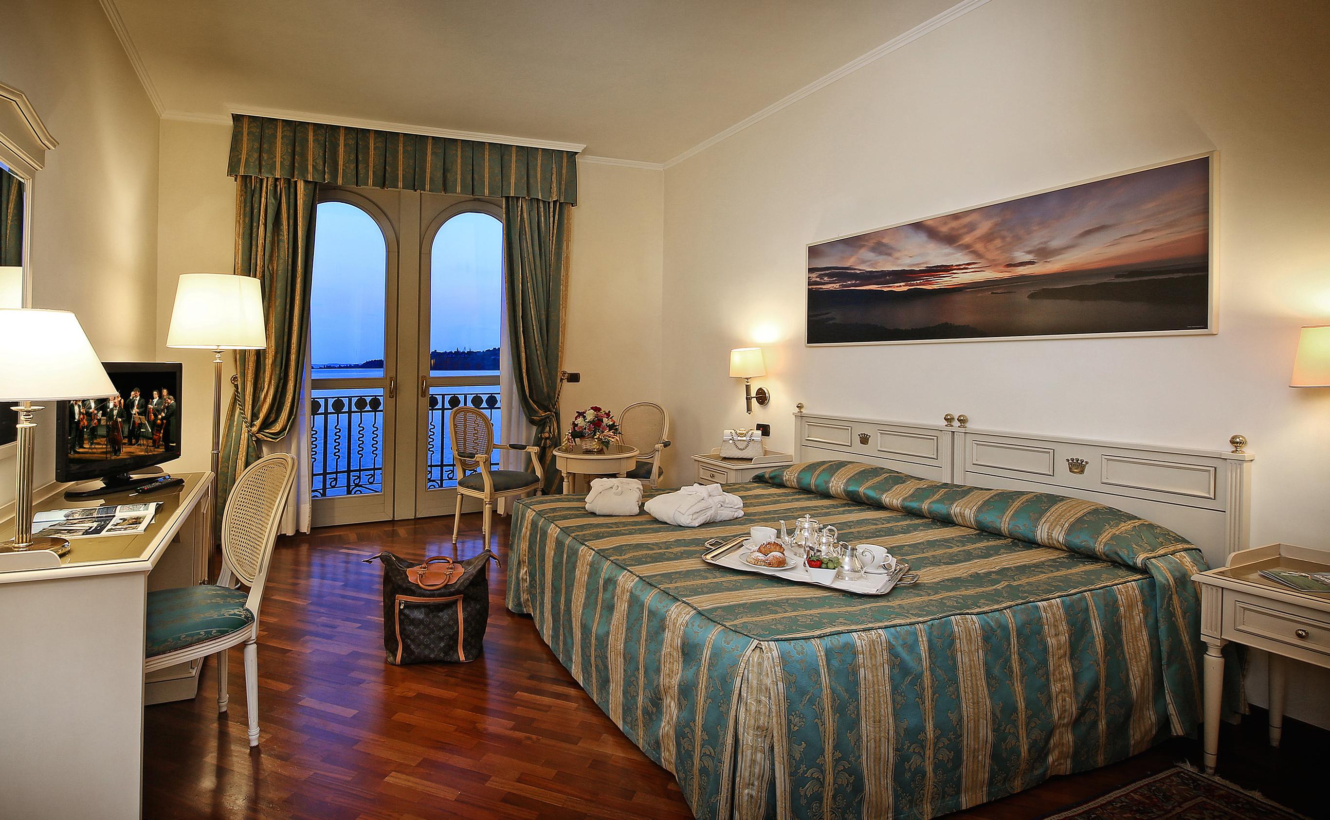 Hotel Savoy Palace Gardone Riviera Eksteriør bilde