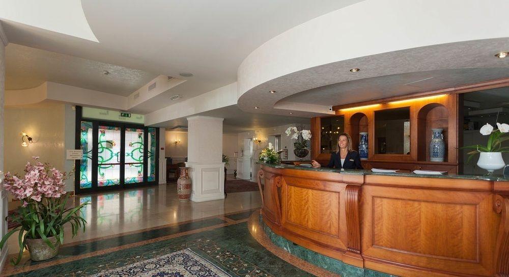 Hotel Savoy Palace Gardone Riviera Eksteriør bilde
