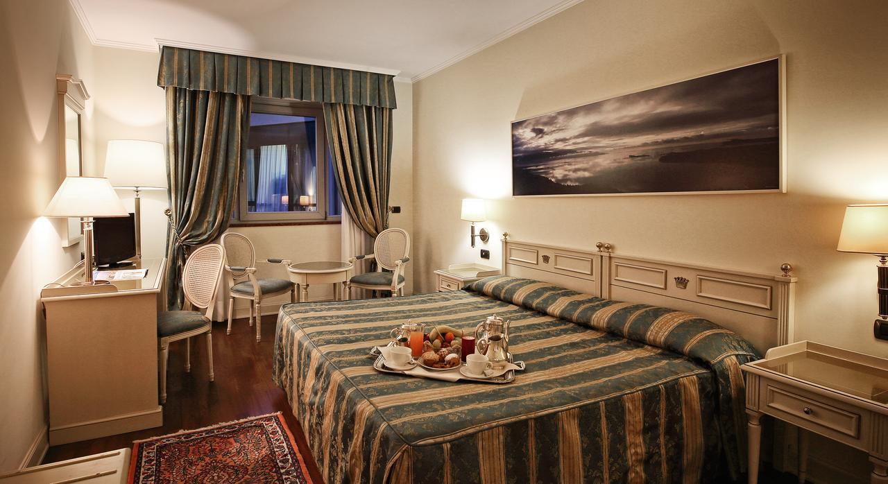 Hotel Savoy Palace Gardone Riviera Eksteriør bilde