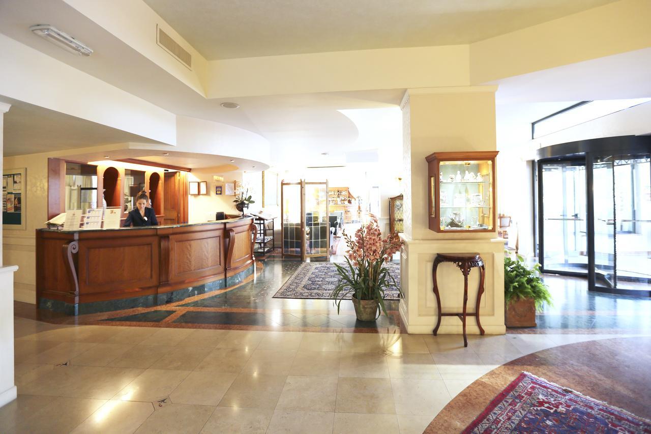 Hotel Savoy Palace Gardone Riviera Eksteriør bilde