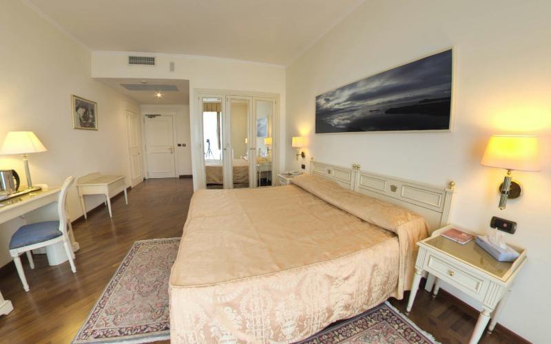 Hotel Savoy Palace Gardone Riviera Eksteriør bilde
