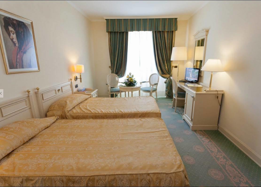 Hotel Savoy Palace Gardone Riviera Eksteriør bilde